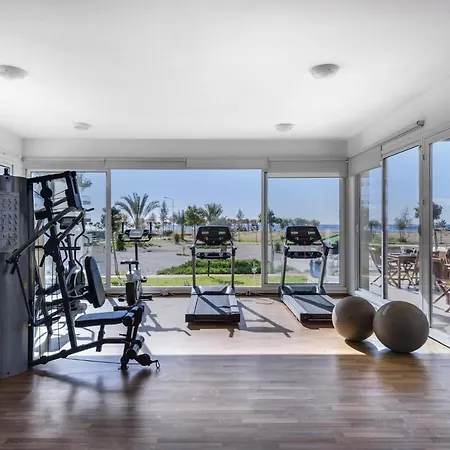 Napoleon Apartment With Penthouse & Spa Tub شقة Vokolidha
